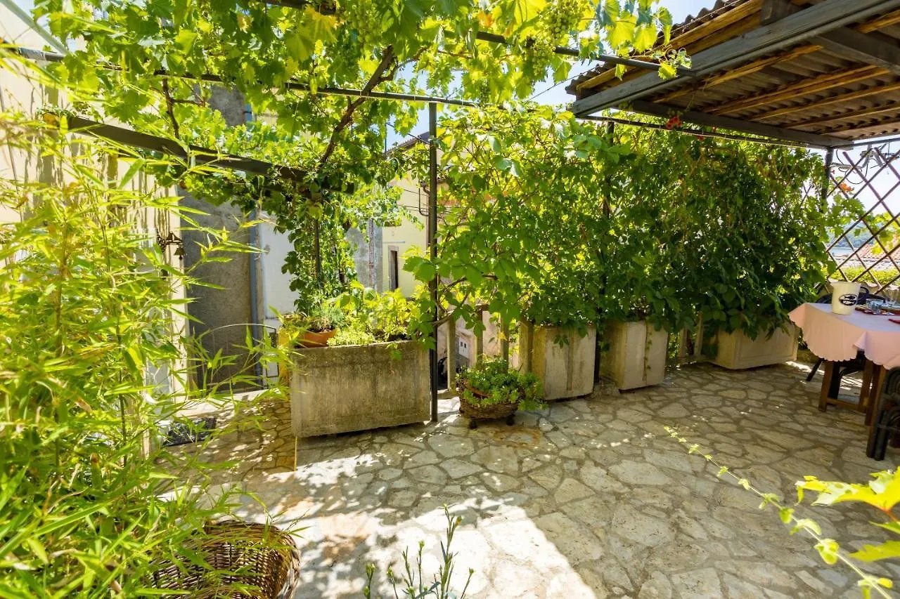 Charming Studio Apartment At House Rustica With Terrace And Nearby Parking Punat