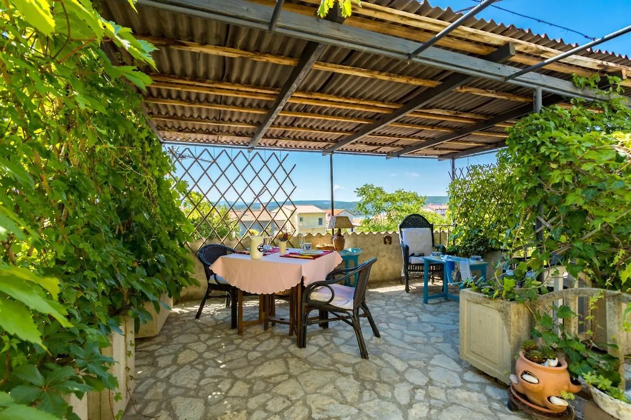Charming Studio Apartment At House Rustica With Terrace And Nearby Parking Punat